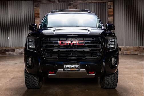 2024 GMC Yukon 4WD AT4