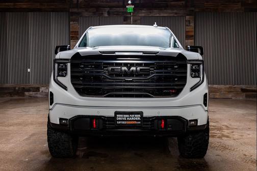 Summit White 2025 GMC Sierra 1500 AT4