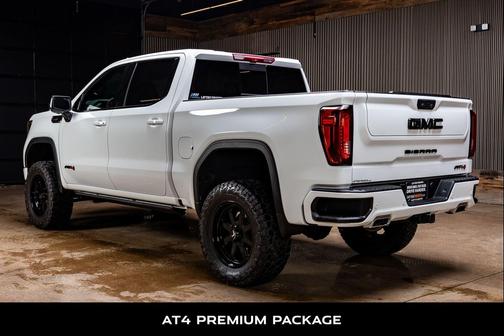Summit White 2025 GMC Sierra 1500 AT4