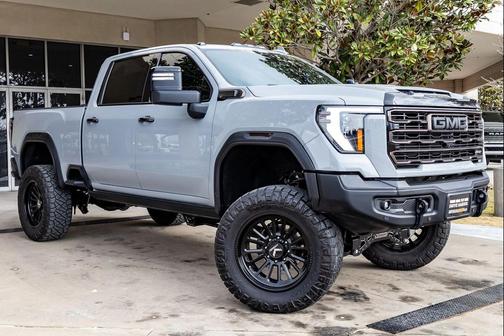 2024 GMC Sierra 2500 AT4X