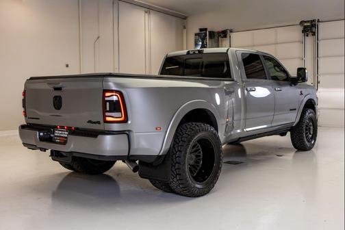 Billet Silver Metallic Clearcoat 2024 RAM 3500 Limited Crew Cab 4x4 8' Box