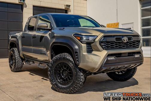 2025 Toyota Tacoma Hybrid TRD Off Road