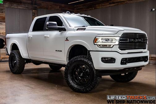 2020 RAM 2500 Laramie Crew Cab 4X4 6'4' Box