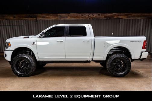 2020 RAM 2500 Laramie Crew Cab 4X4 6'4' Box
