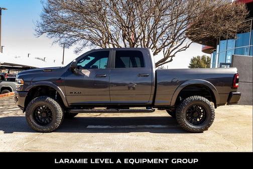 2022 RAM 2500 Laramie Crew Cab 4x4 6'4' Box