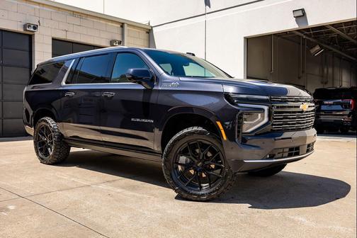Dark Ash Metallic 2025 Chevrolet Suburban High Country