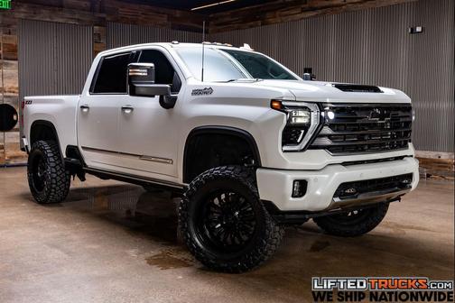 Iridescent Pearl Tricoat 2024 Chevrolet Silverado 2500 High Country