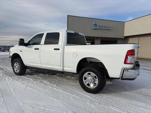 2023 RAM 2500 Tradesman Crew Cab 4x4 64' Box
