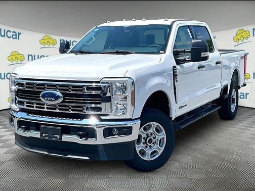Oxford White 2026 Ford F-350 XLT