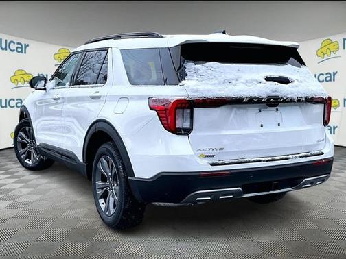 Star White Metallic Tri-Coat 2026 Ford Explorer Active