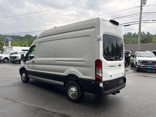 Oxford White 2026 Ford Transit-250 Base
