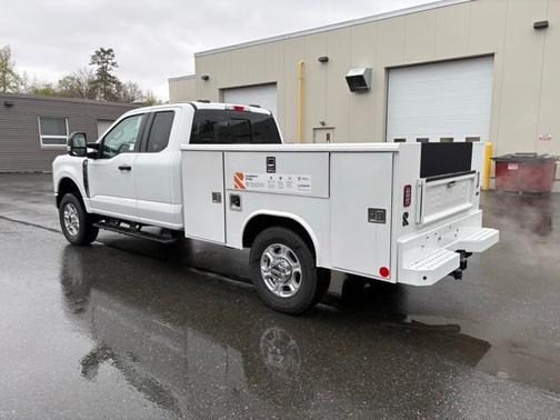 Oxford White 2026 Ford F-350 XLT