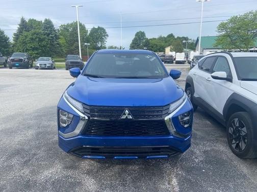 Lightning Blue Metallic 2024 Mitsubishi Eclipse Cross SE