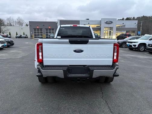 Oxford White 2026 Ford F-450 XLT