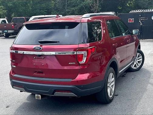 Ruby Red Metallic 2019 Ford Explorer XLT