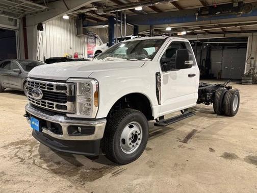 Oxford White 2026 Ford F-350 XL