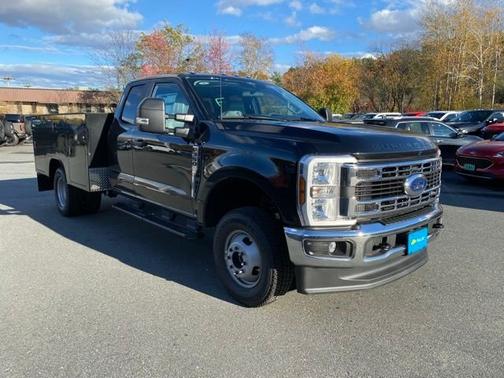 Agate Black Metallic 2026 Ford F-350 XL