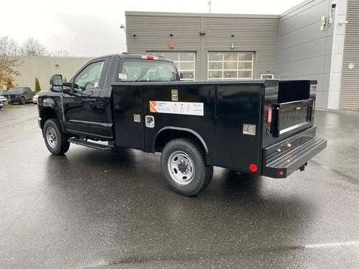 Agate Black Metallic 2026 Ford F-250 XL