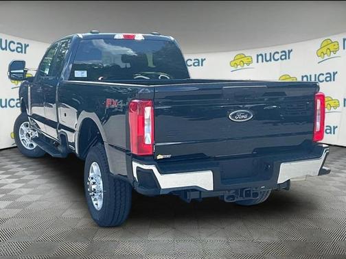 Agate Black Metallic 2026 Ford F-350 XLT
