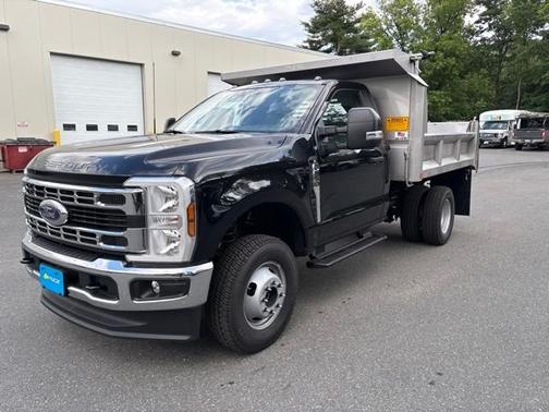 Agate Black Metallic 2026 Ford F-350 XL