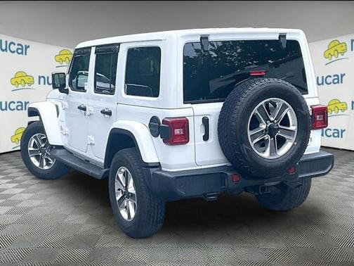 Bright White Clearcoat 2021 Jeep Wrangler Unlimited Unlimited Sahara