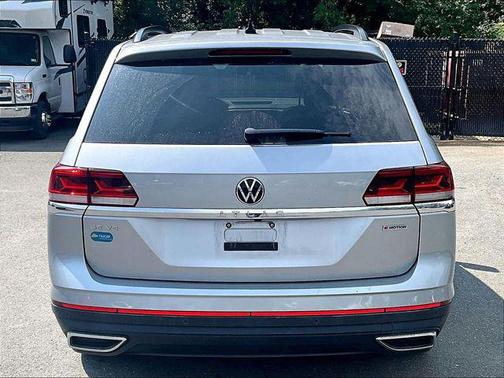 Pyrite Silver Metallic 2021 Volkswagen Atlas 3.6L V6 SE w/Technology