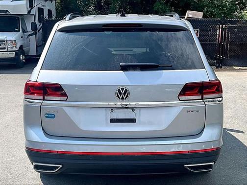 Pyrite Silver Metallic 2021 Volkswagen Atlas 3.6L V6 SE w/Technology