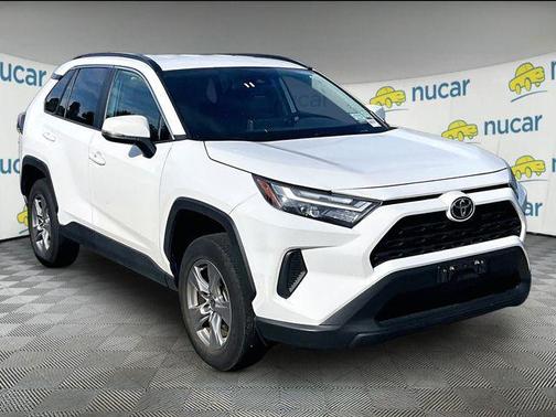 Ice 2025 Toyota RAV4 XLE