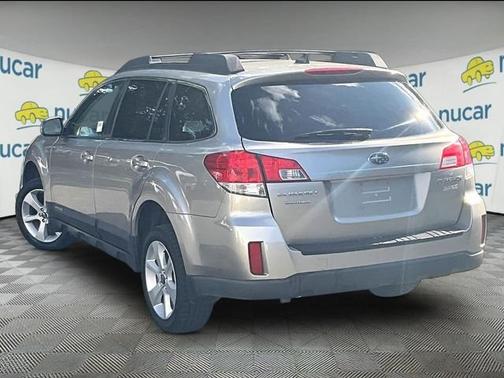 Tungsten Metallic 2014 Subaru Outback 2.5i Premium