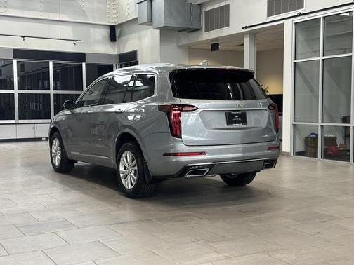 2023 Cadillac XT6 Luxury AWD
