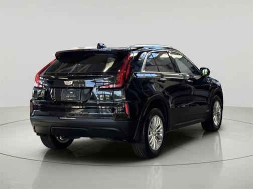 2024 Cadillac XT4 Luxury