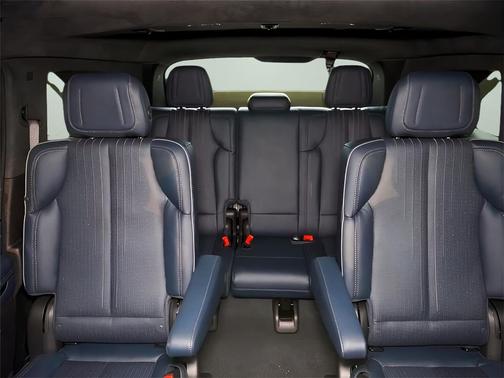 2025 Cadillac Escalade IQ Luxury 2