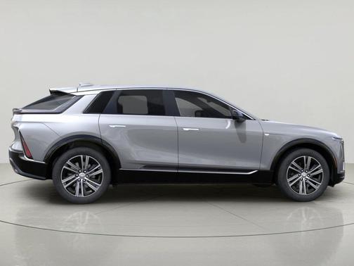 Argent Silver Metallic 2026 Cadillac LYRIQ Luxury