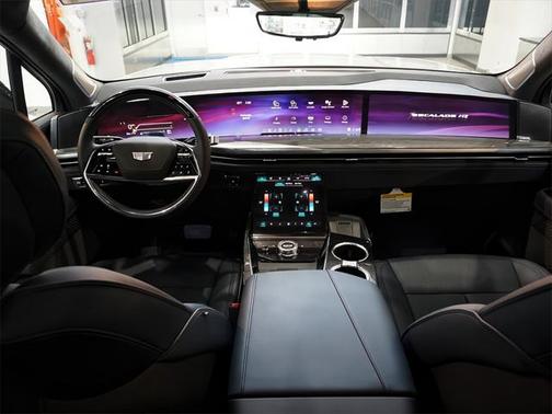 2025 Cadillac Escalade IQ Sport 2