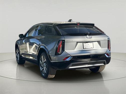 2025 Cadillac OPTIQ Luxury 2 AWD