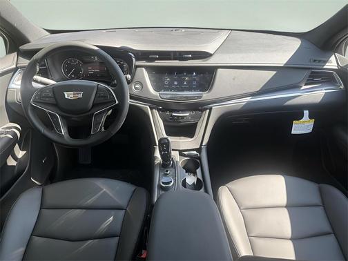2025 Cadillac XT5 Luxury