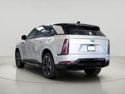 2025 Cadillac Escalade IQ Luxury 2