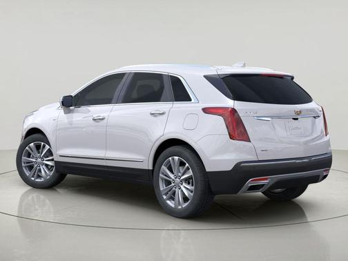 Crystal White Tricoat 2026 Cadillac XT5 Premium Luxury