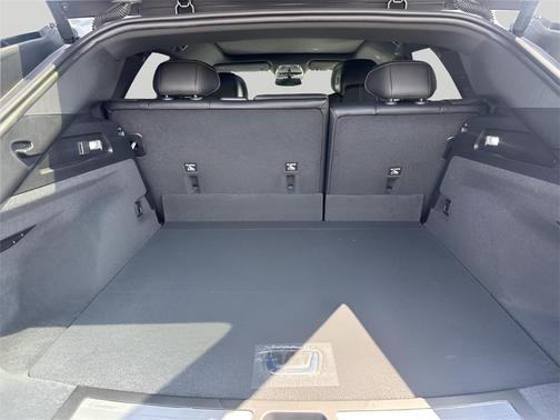 2025 Cadillac LYRIQ Sport