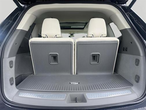 2025 Cadillac XT6 Premium Luxury FWD
