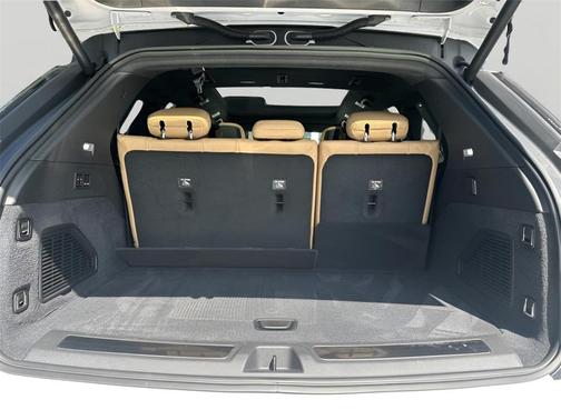 2025 Cadillac Escalade IQ Luxury 2