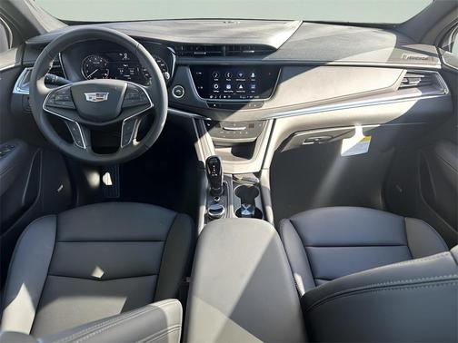 2025 Cadillac XT5 Luxury