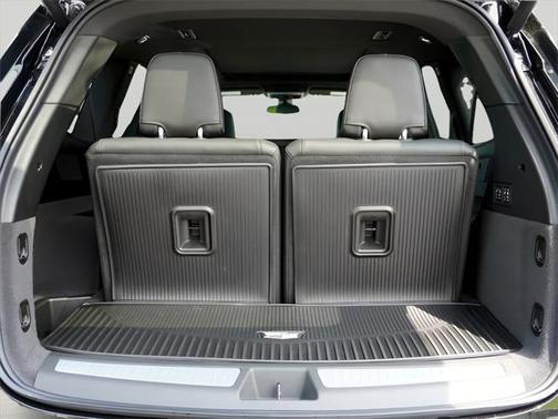 2025 Cadillac XT6 Premium Luxury FWD