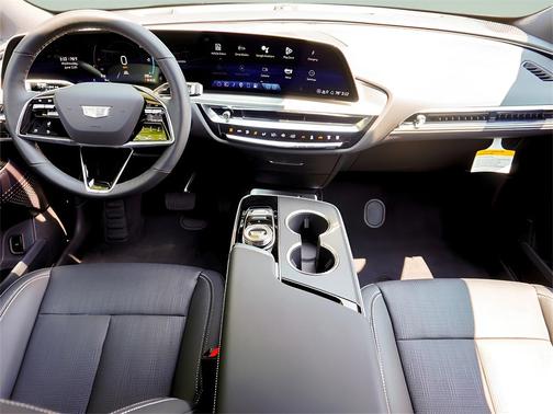 2025 Cadillac LYRIQ Sport
