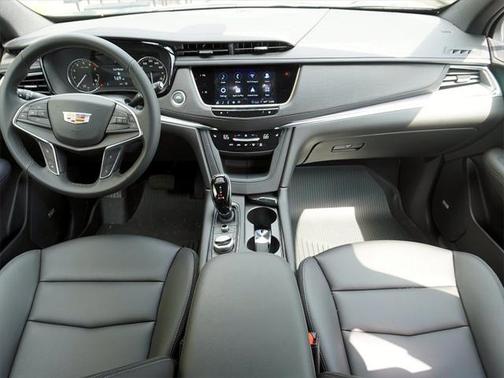 2025 Cadillac XT5 Luxury