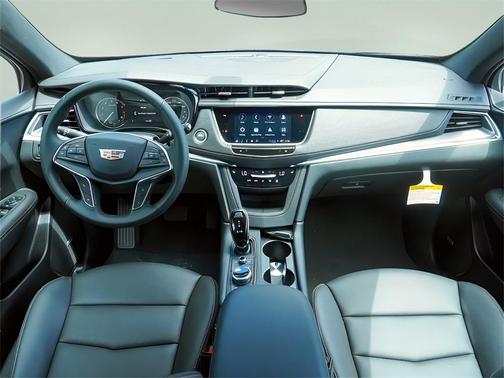 2025 Cadillac XT5 Luxury