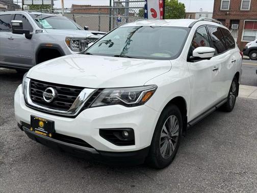 2017 Nissan Pathfinder SL