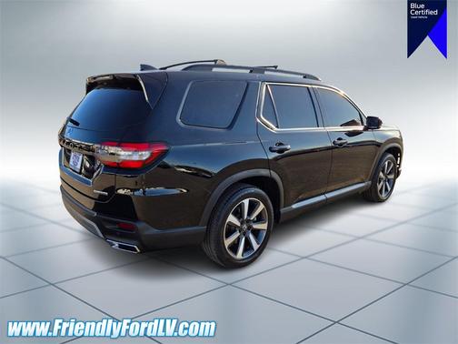 2023 Honda Pilot Touring 8-Passenger