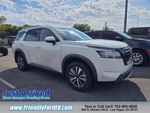 2022 Nissan Pathfinder SL 2WD