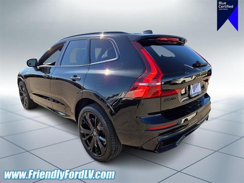 2024 Volvo XC60 Recharge Plug-In Hybrid T8 Ultimate Black Edition